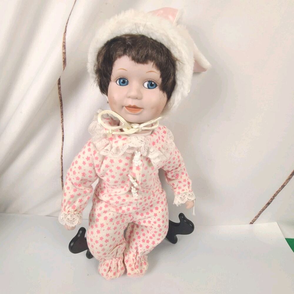 Seymour Mann Connoisseur Collection Edition doll;‎ Honey Bunny, 14"